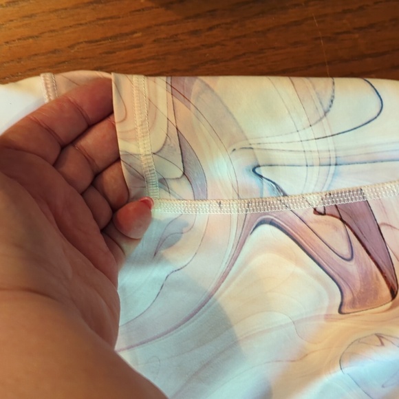 Old Navy 2 Pieces! Summer tank& leggings fits Med to Lrg. One Only Ignore Other - Picture 5 of 6